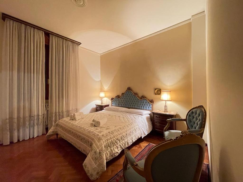 Royal Suite - Near Station & City Center Модена Екстер'єр фото