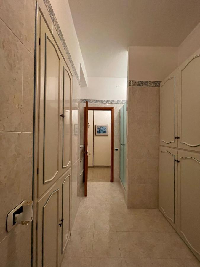 Royal Suite - Near Station & City Center Модена Екстер'єр фото